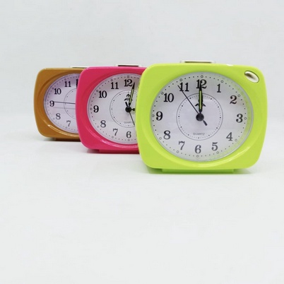 Jam Weker Beker / Jam Meja Alarm Kotak Polos