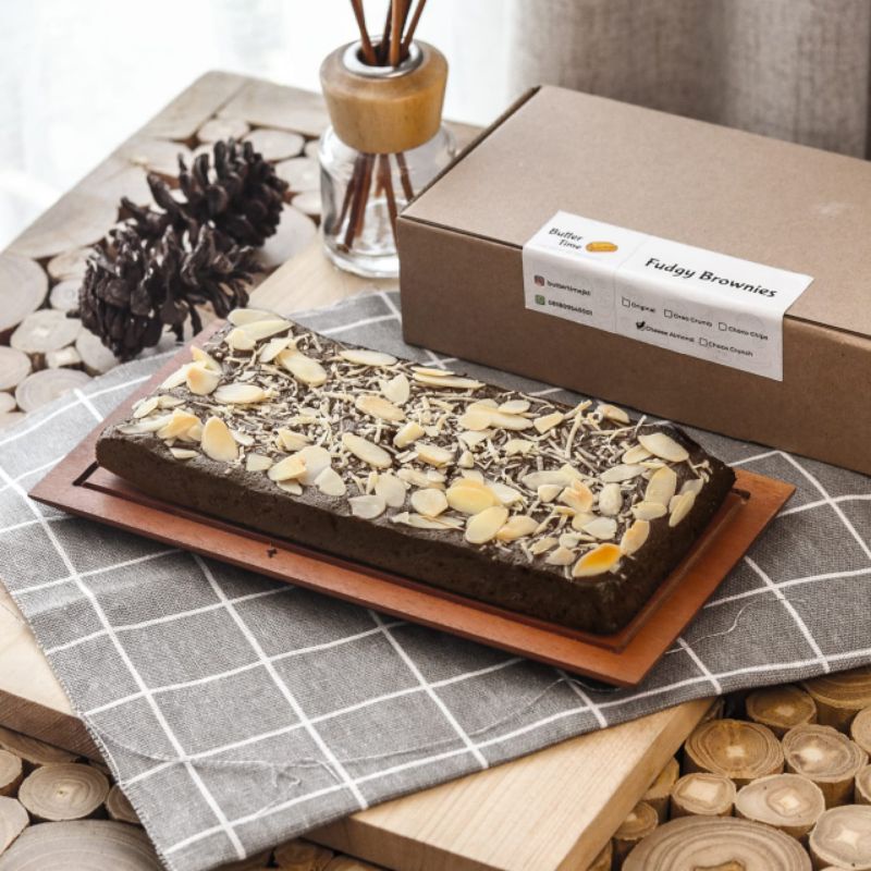 

Brownies Panggang 20x10 Cheese Almond