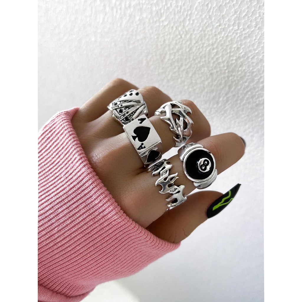 5pcs / Set Cincin Desain Poker Billiards Gaya Punk Goth Kpop Hip Hop Korea Untuk Pria Dan Wanita