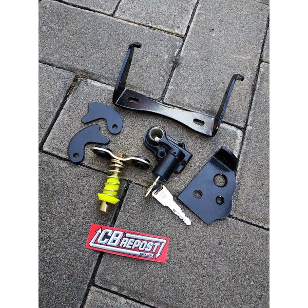 kunci set jok gl 100 engsel jok honda gl 100 tatakan kunci gl 100 per gl 100 engsel jok honda gl 100