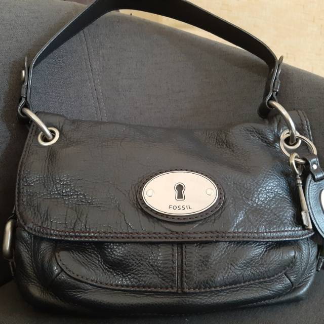 Fossil Maddox Convertible warna hitam