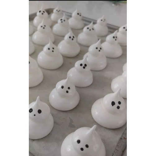 

SPOOKY MERINGUE