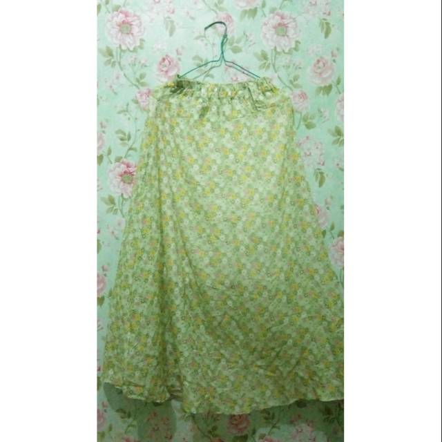 Preloved Rok Bunga Bunga