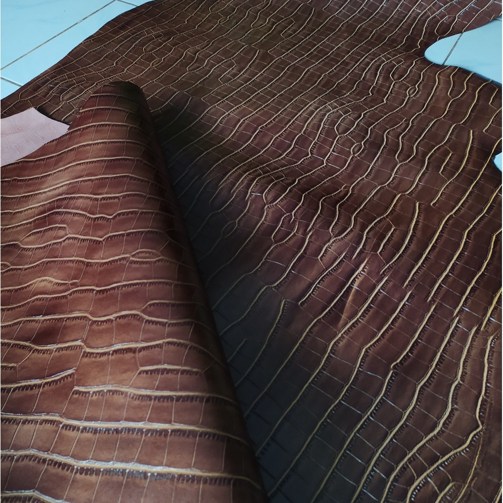 Nobira98 Kulit Sapi Asli Motif Buaya Perut (Tahu) / Croco Perut (Tahu) Warna Coklat 5 Feet