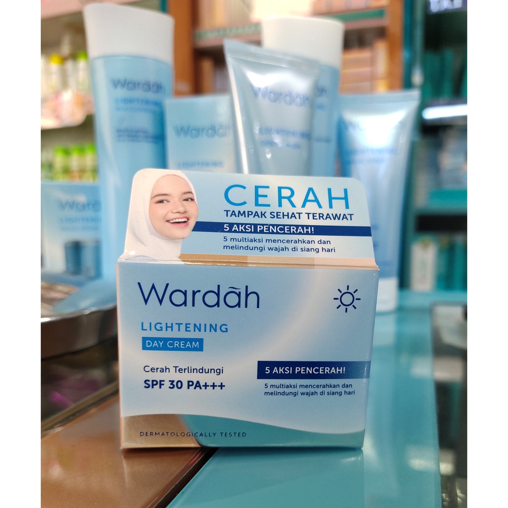 WARDAH LIGHTENING DAY CREAM 30gr ( NEW PACKAGING)