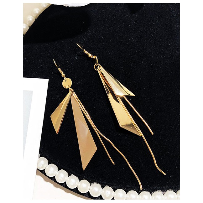 LRC Anting Gantung Golden Fringe Sequin Geometric Alloy K12635