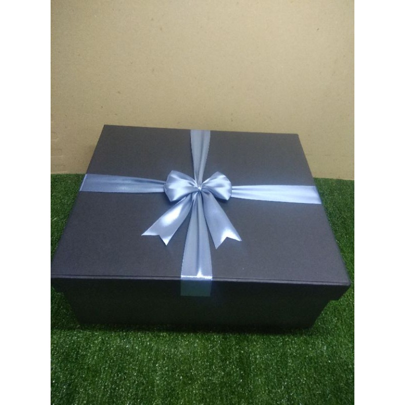 

kotak kado 60x40x10 cm