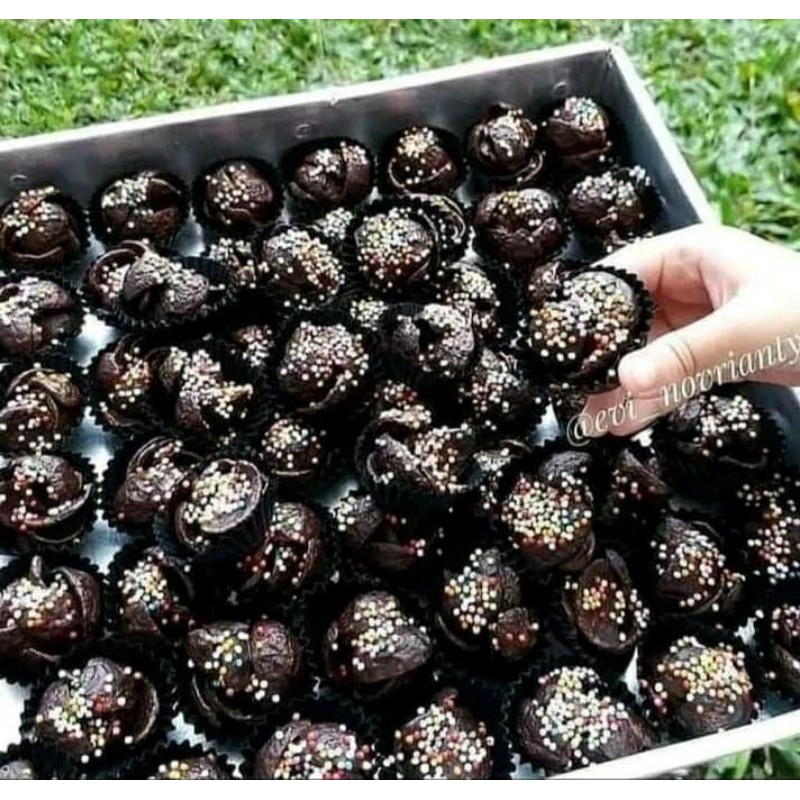Bola² Coklat& Bola² putri salju