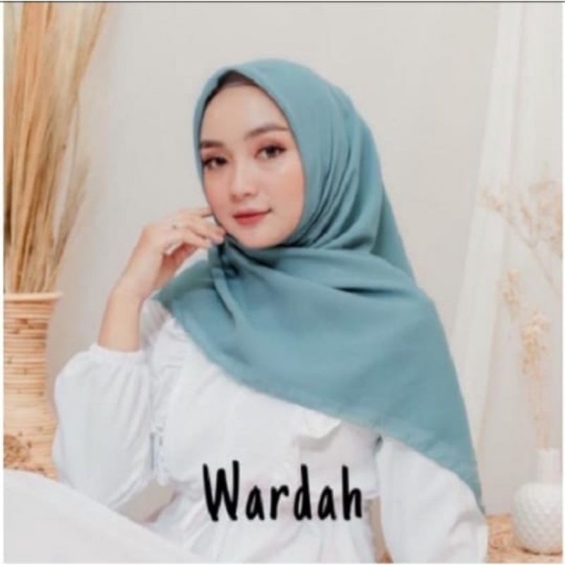 Hijab segi empat paris premium polos by : catlyn carla-Wardah