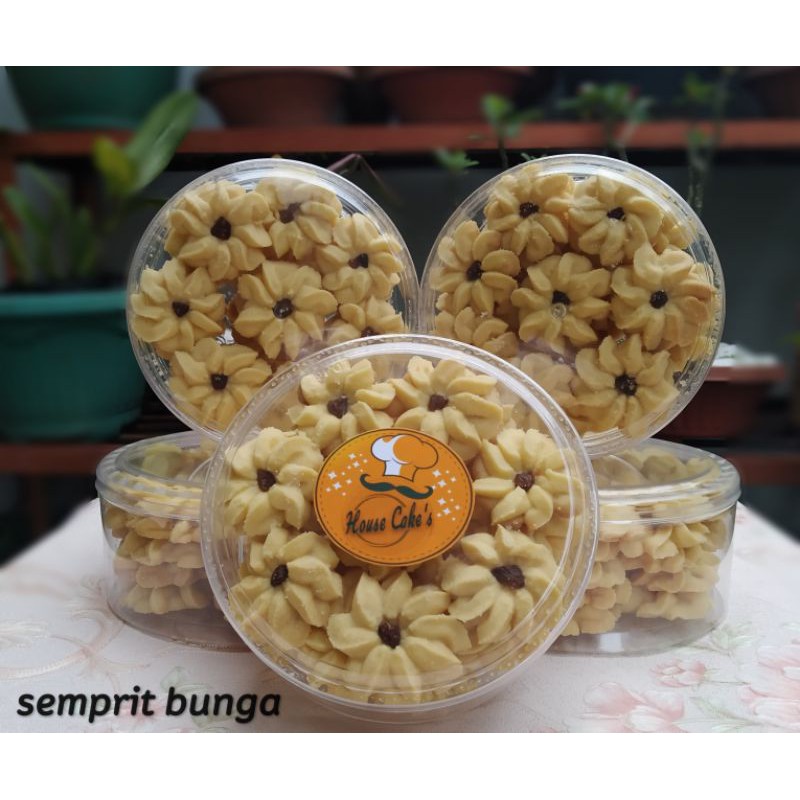 

KUE SEMPRIT bunga murah dan enak