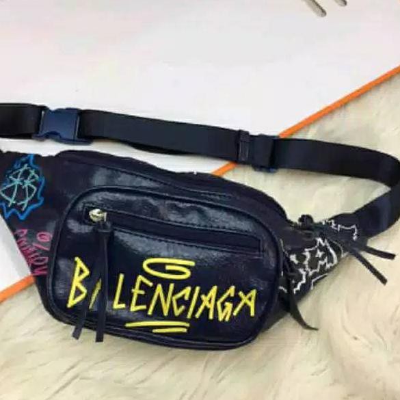 ul 8RD PROMO WAISTBAG PRIA TRM WATERPROOF LIPAT 1AX802 BALENCIAGA. BISA DI LIPAT. PARASUT Y18 PRIA A