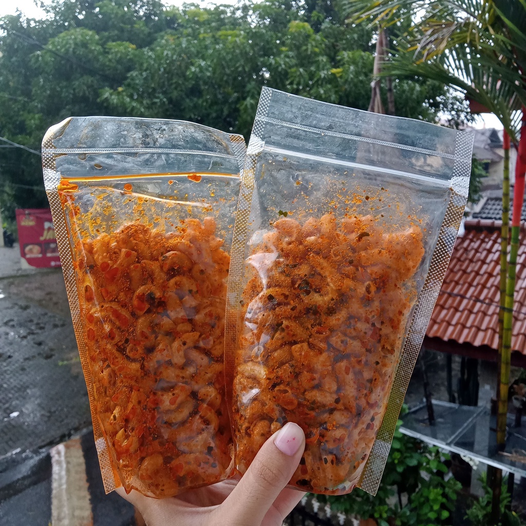 

MAKARONI PEDAS DAUN JERUK