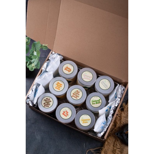 

Hampers Coco Naughty Box of 9 Pints