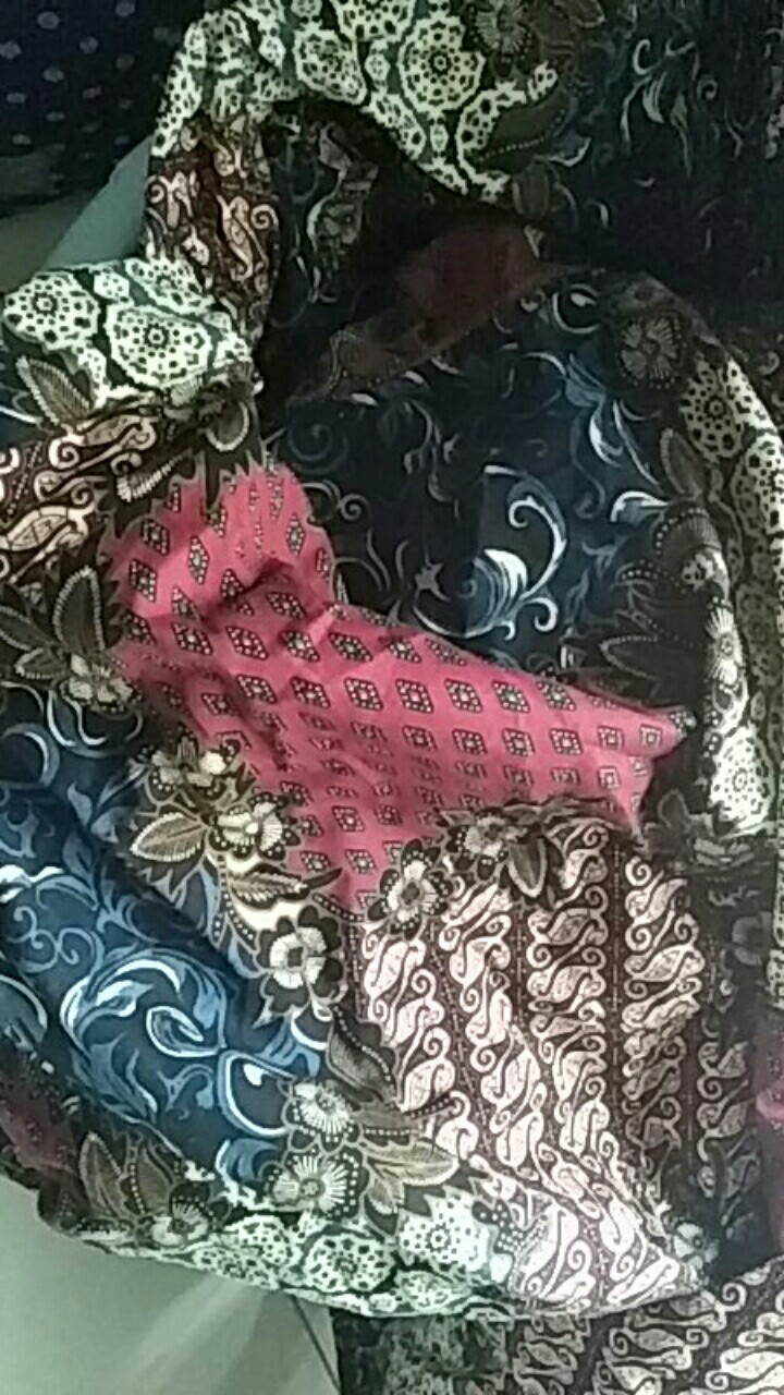[gridline - R045] Kemeja Batik Pria Katun Lengan Pendek Regular Merah Maroon