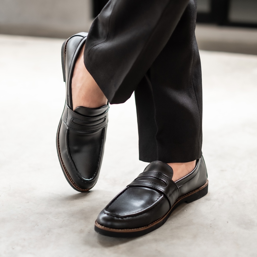 Sepatu Kantor Formal Giant Flames Harper Black