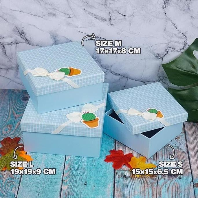 

Sale!!! Kotak Kado Motif Kaktus Untuk Parcel 3 Size Gift Box Premium - Paling Diminati