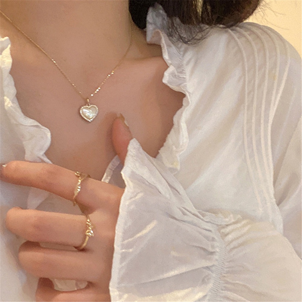 Korean Necklaces Fashion Temperament Opal Love Pendant Female 2021 New Clavicle Chain Choker Sweet Heart Jewelry Shop