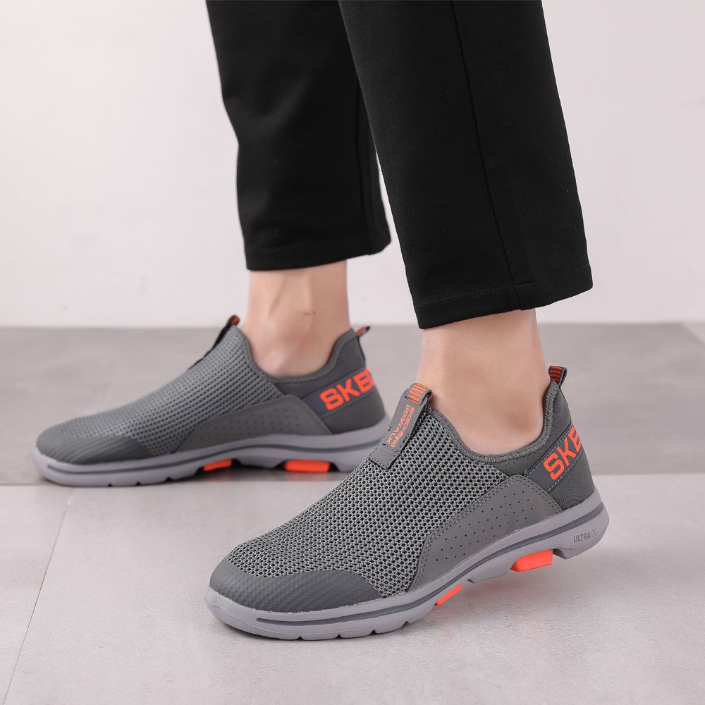 SKECHERS sepatu pria kasual kekinian slip on trendy