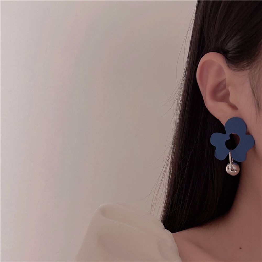 Needway  Simple Bow Stud Earrings Geometric Flower Clip Earrings Without Piercing Earring Pearl Women Asymmetry Korean Exquisite Alloy Blue