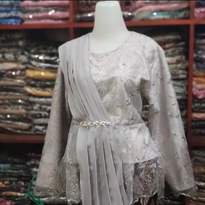 Batik Brokat Couple Kebaya Jumbo Modern, Kebaya Tunangan Sarimbit Kondangan, Kebaya Wisuda Amalia-KEBAYA + ROK (GREY)