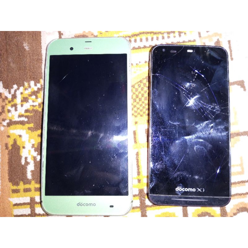 SHARP AQUOS SH-04H & SONY SH-02F UNTUK KANIBALAN