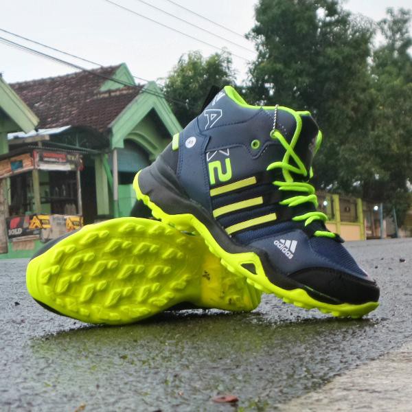 sepatu boots olahraga adidas ax2 goretex grade ori premium vietnam sepatu basket badminton running