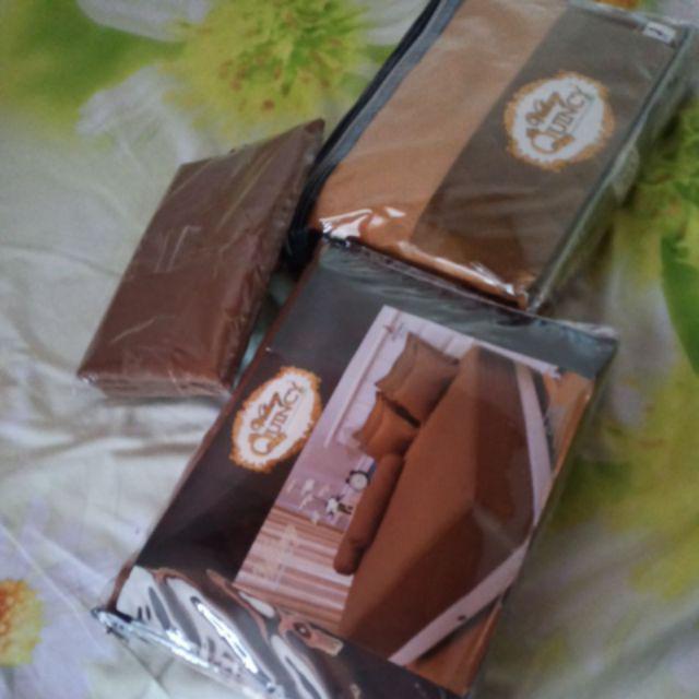 Set Sprei Polos 180x200 160x200 Tinggi 30 Quincy Vallery Warna Latte Chiffon Sp180vlr Sleepwell