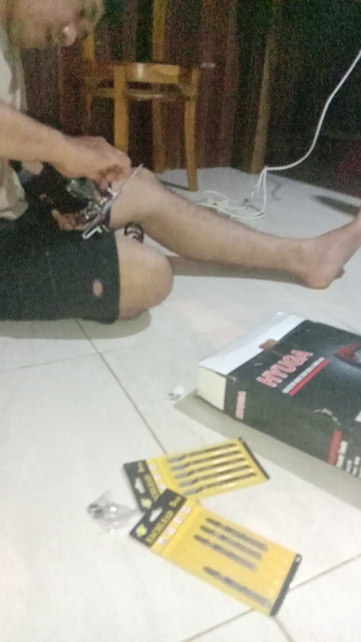 Mesin Gergaji Triplek Mesin Gergaji Kayu Jigsaw Hyuga Import