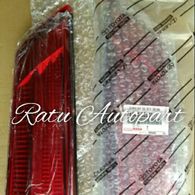 Reflektor Lampu Stop Belakang Calya Sigra