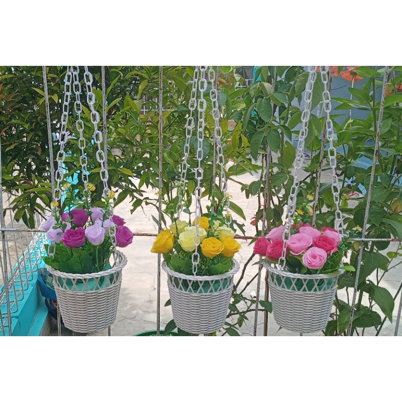 bunga mawar artificial pot gantung rantai besar