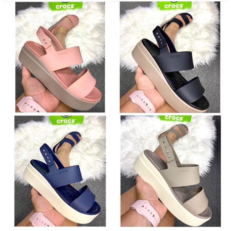 Sandal Wanita / Crocs Brooklyn Low Wedges Tali / Crocs BrookLyn / Sandal wedges