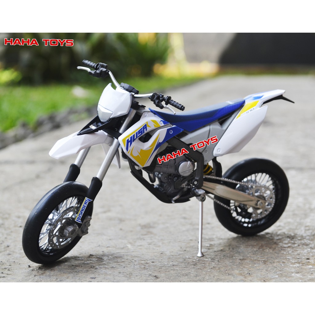 Diecast /Miniatur Motor Trail/Cross Husaberg FE 570 2010 Supermoto Skala 1/12