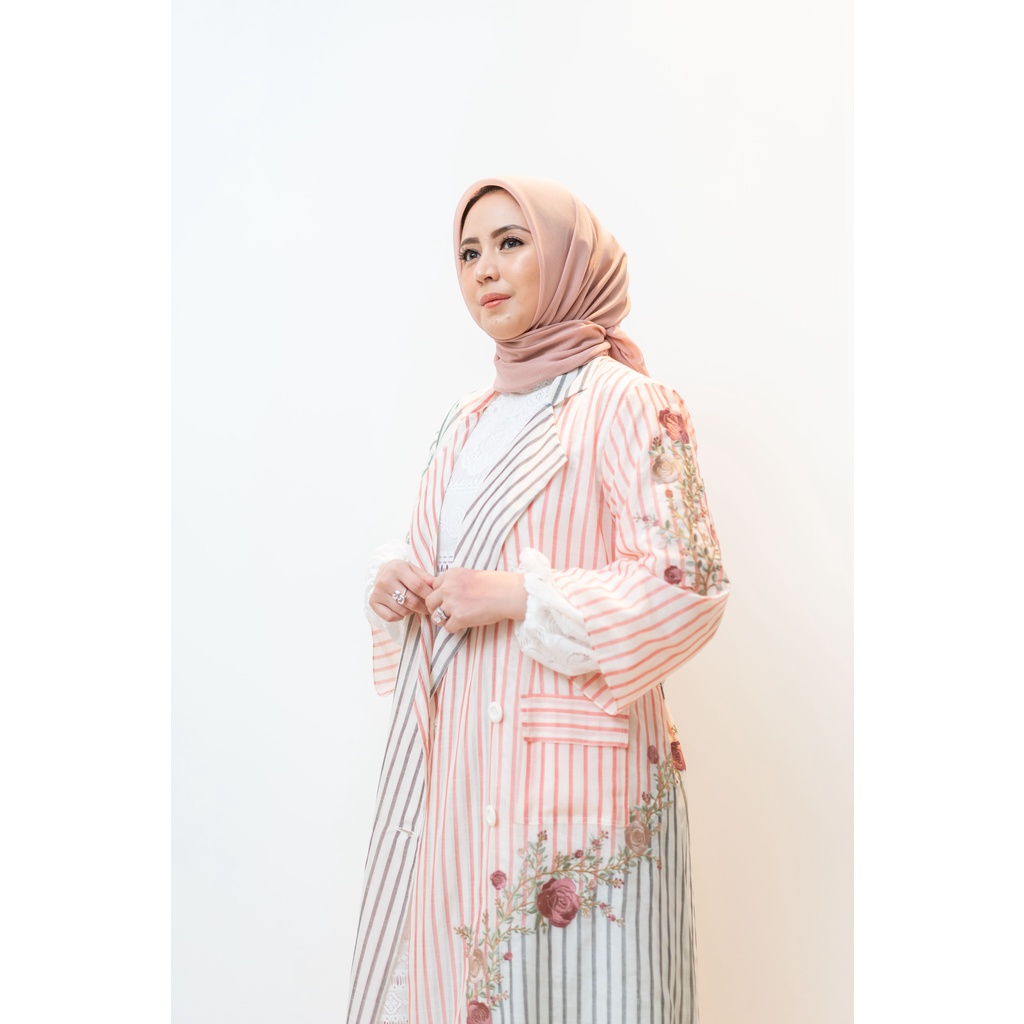 SOORA LONG COAT - AYU DYAH ANDARI