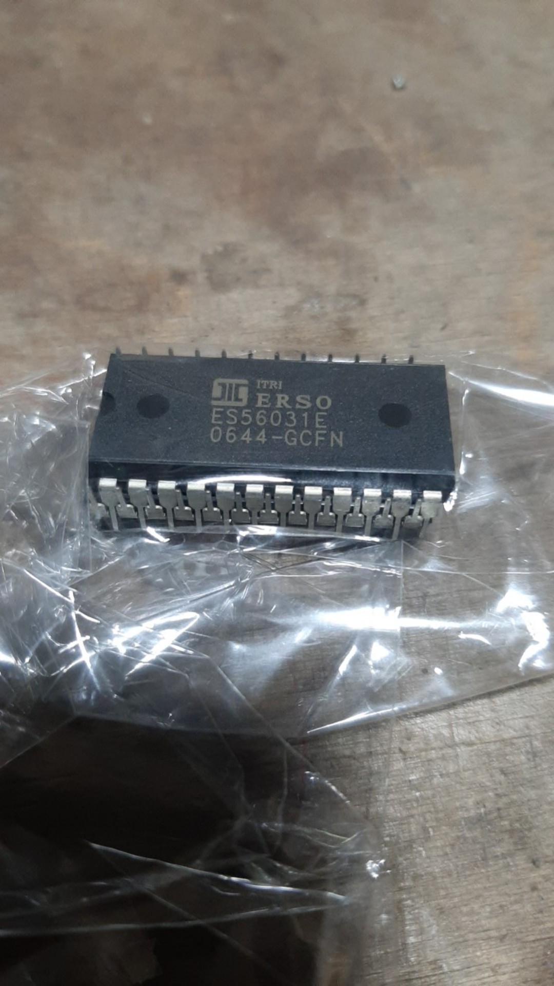 1 Buah Es56031e Dip-24