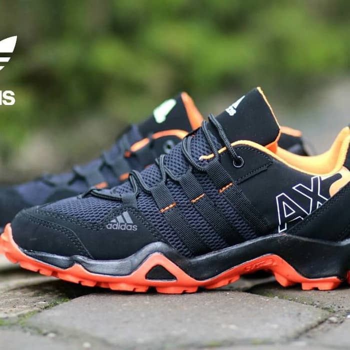 adidas axa traxion