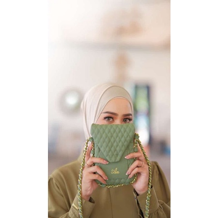 Yura phone bag by adenhijab