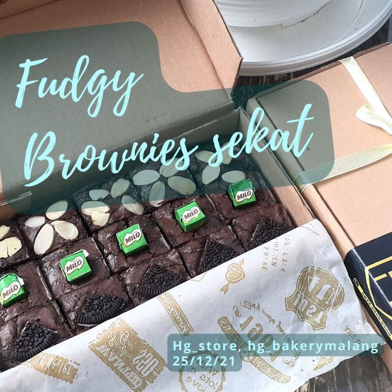 

brownies sekat | box persegi panjang (box kecil) | 20x10cm T.4-5cm | isi 15 pcs