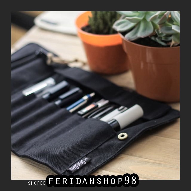 

BT769 ROLL UP PENCIL BEST CASE TEMPAT PENSIL GULUNG - HITAM BY FERIDANSHOP98