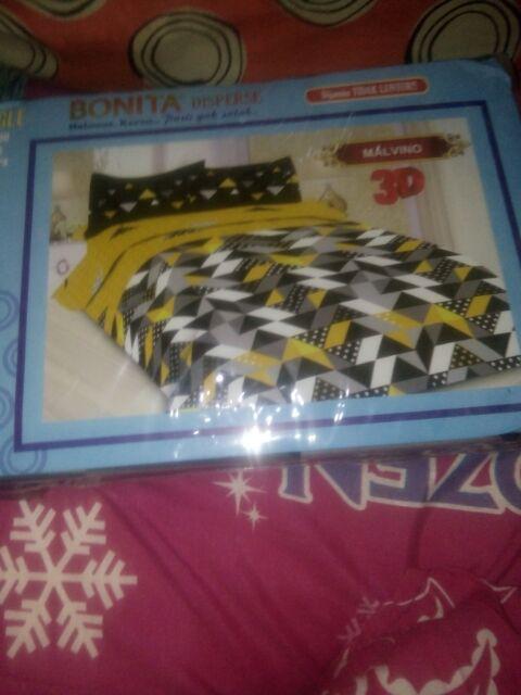 Sprei Bonita Single 120 Cm X 200 Cm Corak Malvino