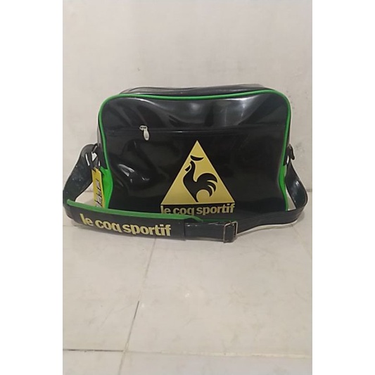 Le coq sportif travel bag