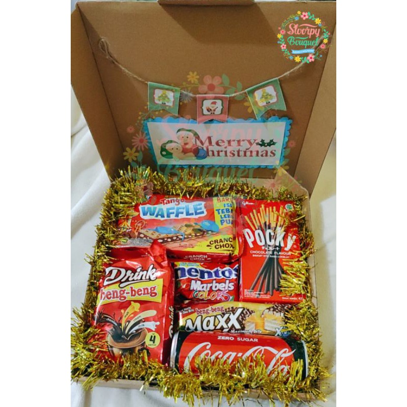 

SNACK BOX HAMPERS HADIAH KADO NATAL ULANG TAHUN WISUDA ANNIVERSARY