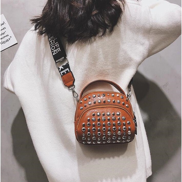 tas selempang model punggung depan belakang import stud new york cewek coklat