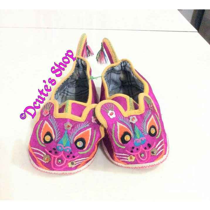Chinese children Embroidered Tiger Shoes Import