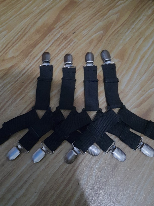 Penjepit Sprei Dengan 3 Kaki Penjepit / Bed Sheet Grips Besi - Sheet Gripper Kait Ujung Sprei