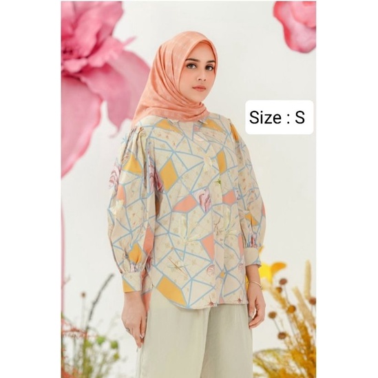 Astera Top Pale Peach Xanadu Ria Miranda x Buttonscarves