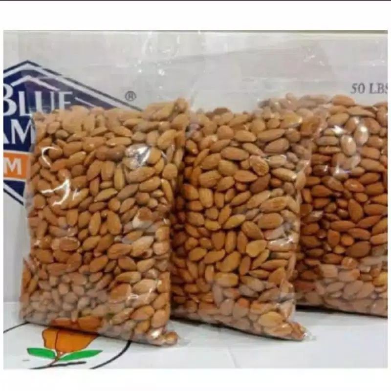 

Kacang almond 1kg roasted cremy milk/kacang almond susu