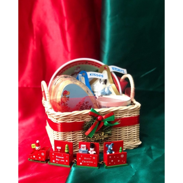 

PARCEL NATAL / HAMPERS NATAL / PARSEL NATAL