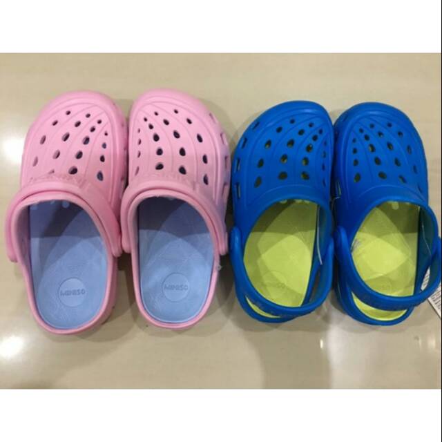 crocs miniso