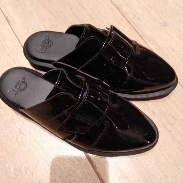 dr martens nyro temperley