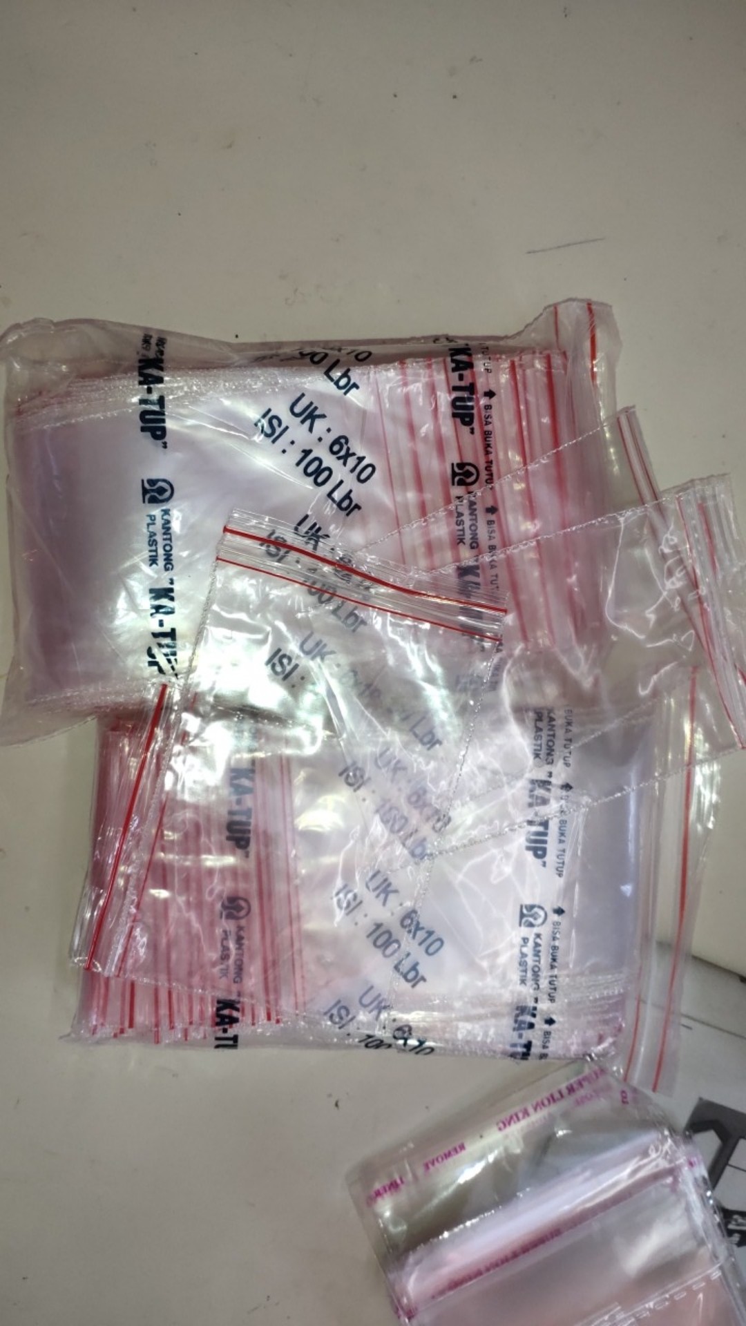 Kantong Plastik Klip Bening Serbaguna 6x10 . Plastik Ziplock . Klip Uk 6x 10 Isi100